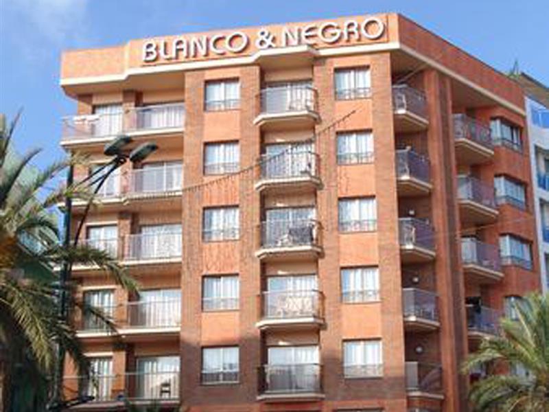 Blanco Y Negro Apartments Lloret de Mar Eksteriør billede