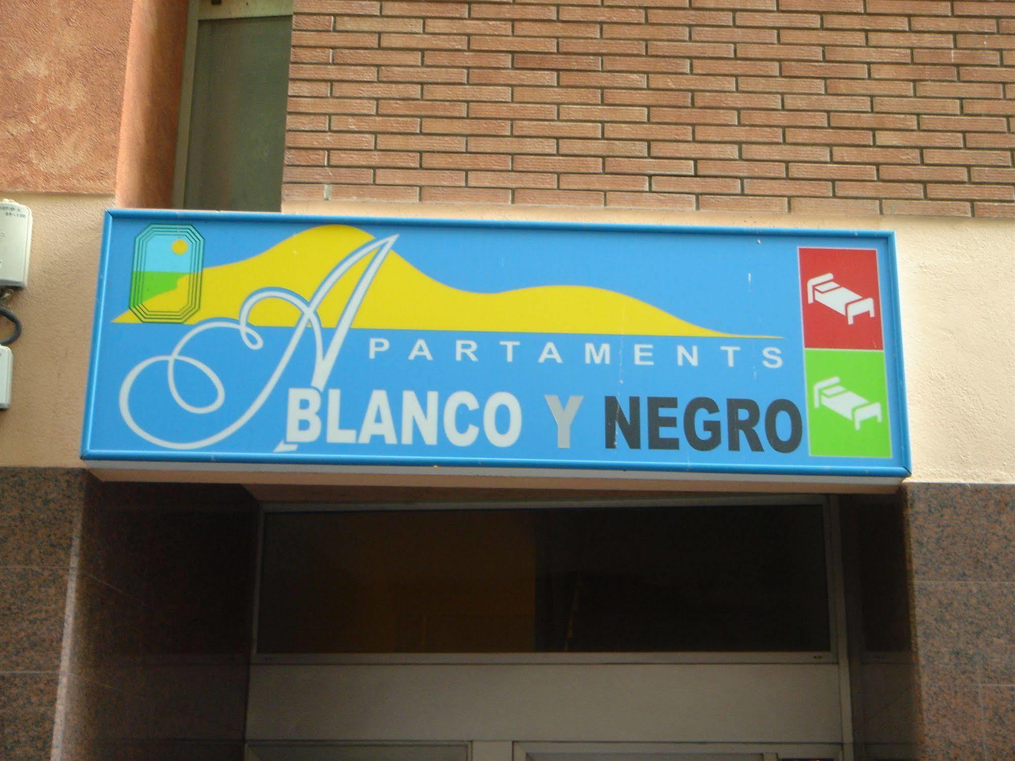 Blanco Y Negro Apartments Lloret de Mar Eksteriør billede